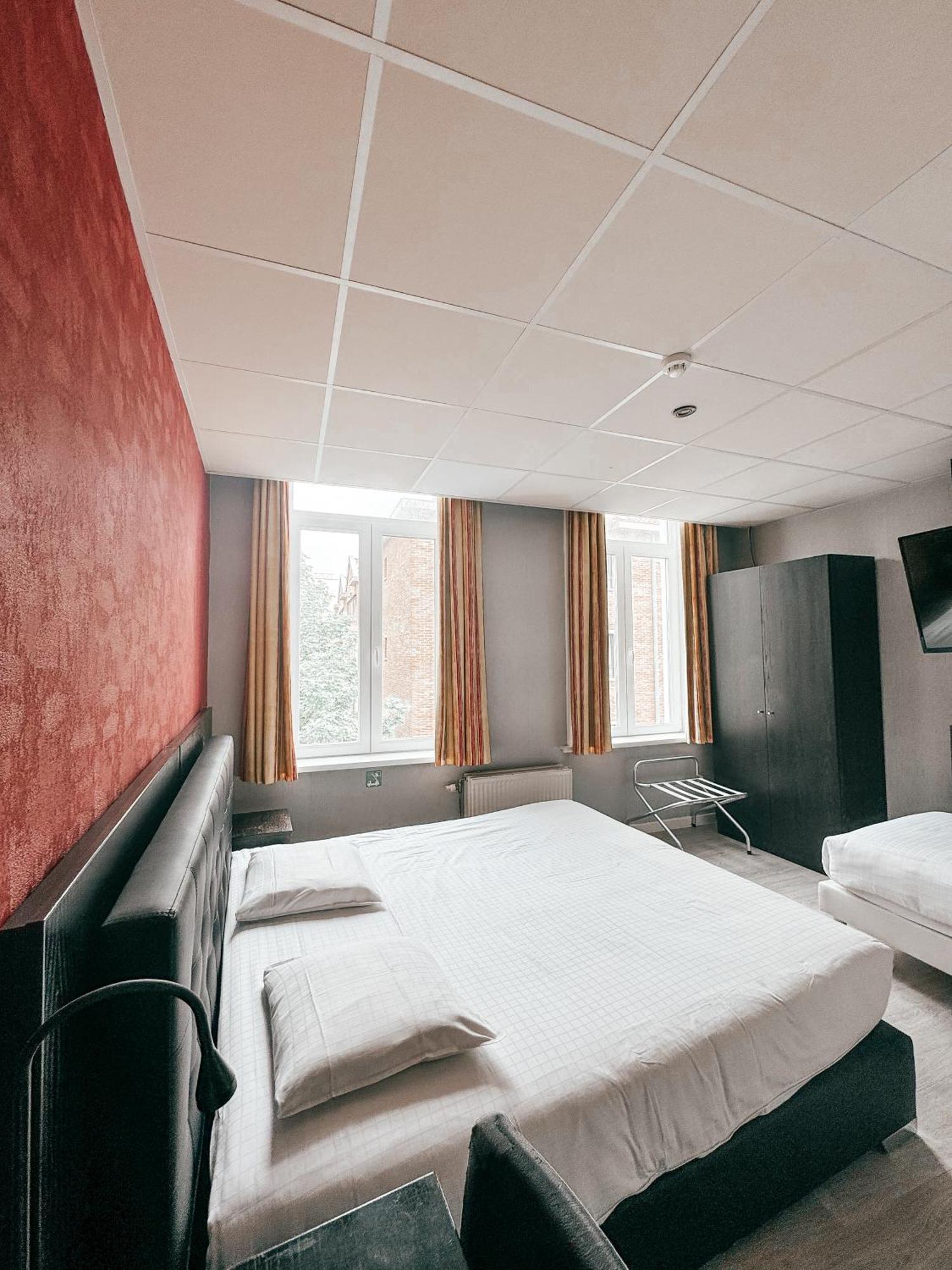Alpha Hotel 3*